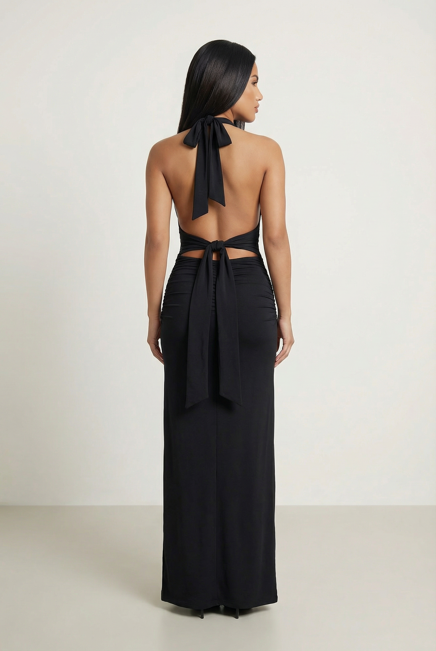 Elenya vestido largo negro detalle