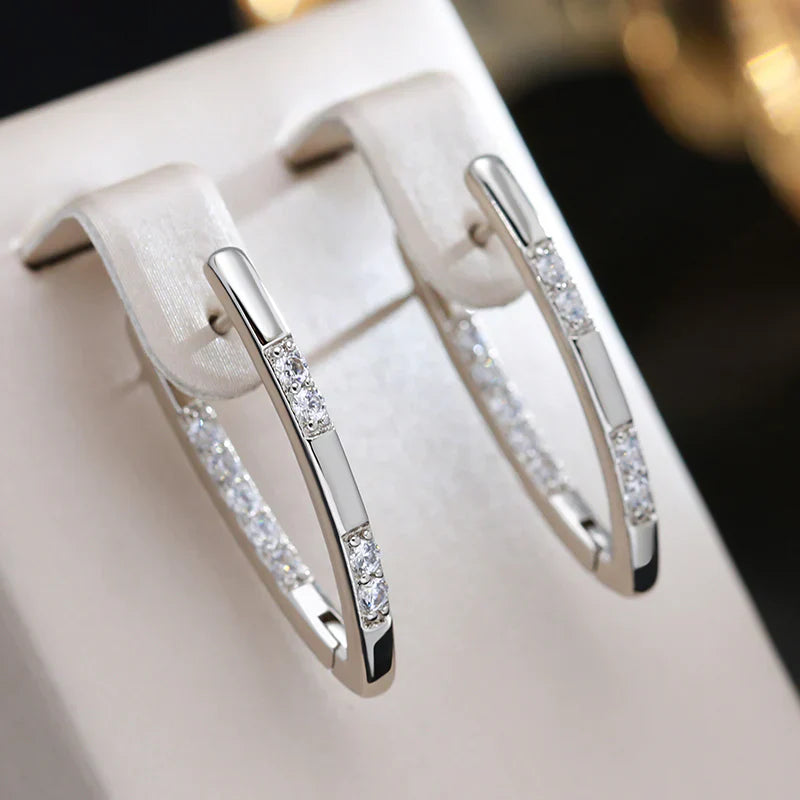 Pendientes elegantes de circonia